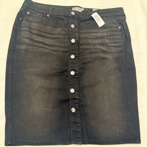 torrid Black Button-Front Midi Skirt